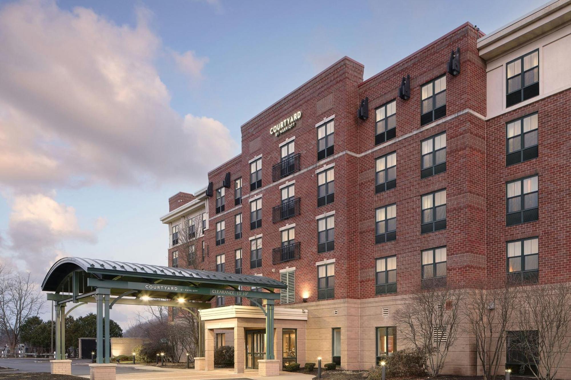 Courtyard By Marriott Saratoga Springs Otel Dış mekan fotoğraf