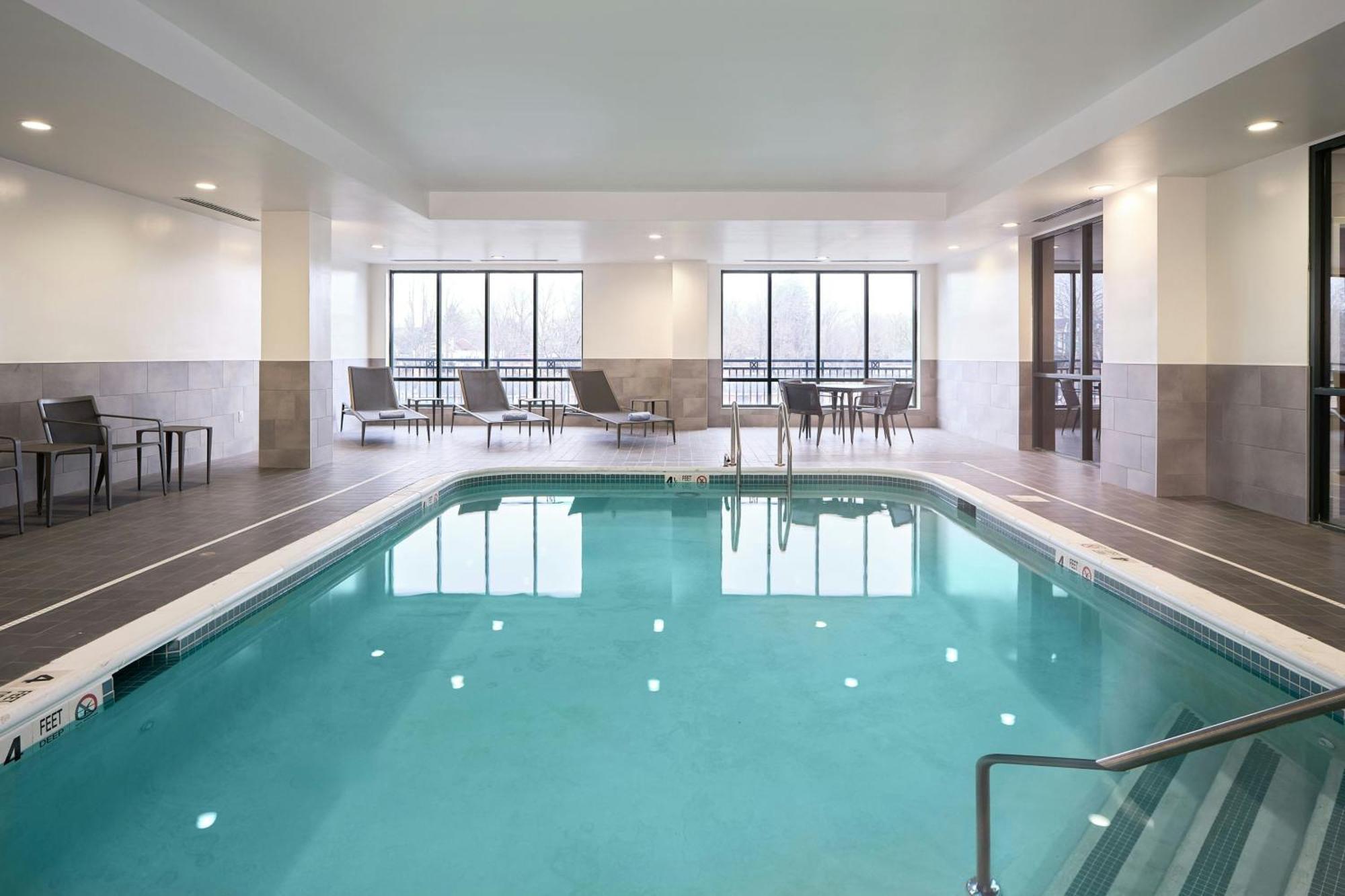 Courtyard By Marriott Saratoga Springs Otel Dış mekan fotoğraf